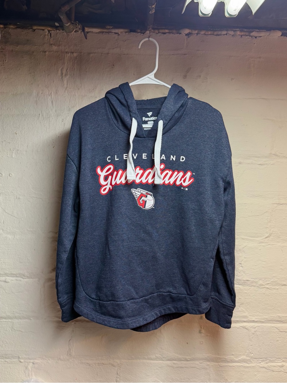 Fanatics Cleveland Guardians Heather Navy Hoodie with White Drawstrings